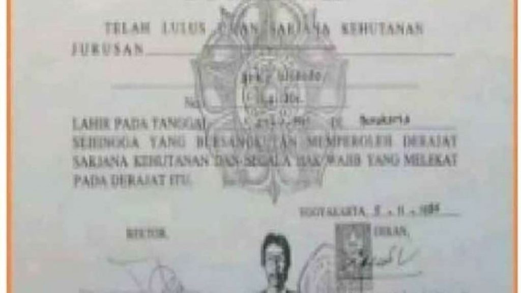 Misteri "Puasa" di Koran Kedaulatan Rakyat: Roy Suryo Ragukan Bukti Ijazah Jokowi Misteri "Puasa" di Koran Kedaulatan Rakyat: Roy Suryo Ragukan Bukti Ijazah Jokowi