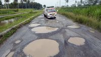 Sungai Bau dan Jalan Rusak Jadi Sorotan Warga, Anggota DPRD Kota Madiun Bergerak Cepat