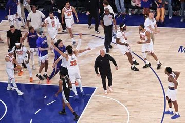 Knicks Bangkit dari Defisit 29 Poin, Taklukkan Spurs dan Dekati Gelar NBA: Momen Sensasional di Final NBA 2026