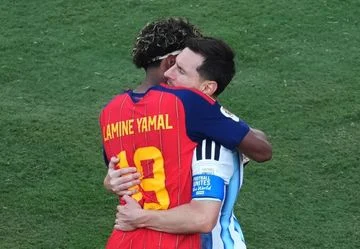 Berpelukan Usai Final Piala Dunia 2026, Lamine Yamal Ungkap Pesan Messi