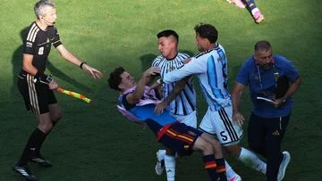 Ribut Usai Laga Final Piala Dunia 2026, Paredes Lolos dari Kartu: Kejutan Besar di Dunia Sepakbola