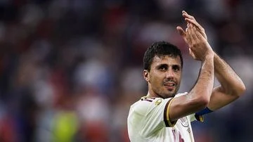 Rodri Dibidik Madrid, Maresca: Setiap Manajer Ingin Punya Dia – Kabar Transfer Pemain Bintang