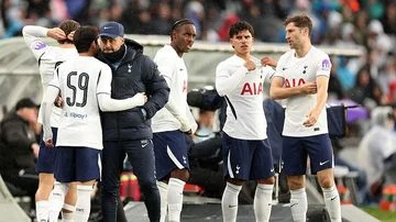 Tottenham Hotspur Berbelanja Besar untuk Menghindari Papan Bawah