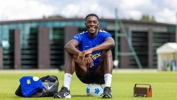 Danny Welbeck Resmi Gabung Chelsea: Perjalanan Baru Striker Inggris di Stamford Bridge