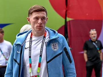 Elliot Anderson Tawarkan Ketenangan di Barisan Gelandang Man City