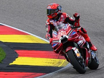 Marc Marquez Sadar, Tak Bisa Terus Serang Rider Lain Sepanjang Race: Strategi Baru untuk Sukses