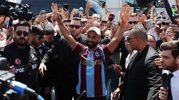 Mohamed Salah Tiba di Turki, Siap Gabung Trabzonspor: Kapan Kontrak Diteken?