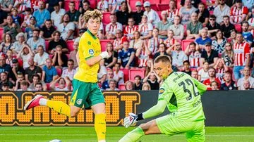 Ole Romeny Cetak Gol, PSV Vs Fortuna Sittard Tuntas 2-2: Pertandingan Sengit di Belanda