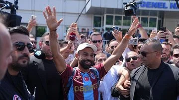 Resmi! Mo Salah Teken Kontrak dengan Trabzonspor, Era Baru di Turki Dimulai