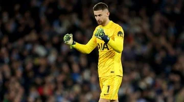 Terus Cari Kiper Baru, Juventus Alihkan Fokus ke Vicario: Misi Mencari Kiper Idaman