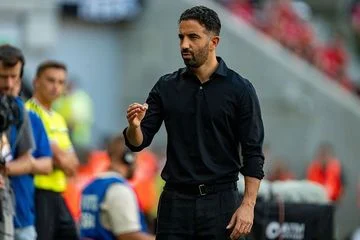 Tiga Pemain MU Tidak Salami Ruben Amorim: Apa yang Terjadi di Balik Pertandingan MU vs AC Milan?